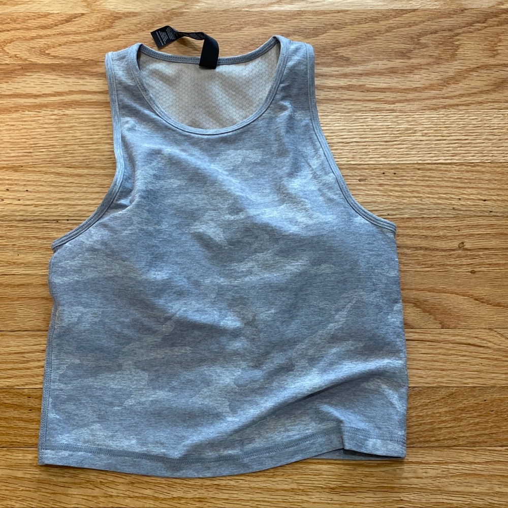 Vuori Elevation Plyo Tank